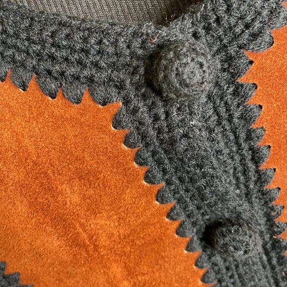 Vintage Suede and Black Crochet v-neck Vest, approximately Size M - Picture 6 of 7